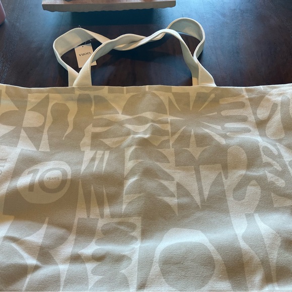 Vuori White cotton Fabric rare tote - Picture 5 of 7